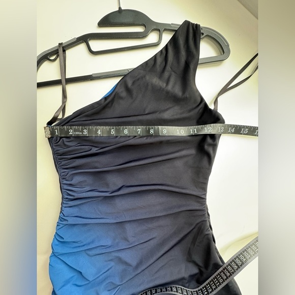 Betsy & Adam’s One shoulder Ruched Maxi Dress Size 4 Blue Ombre - Picture 9 of 9
